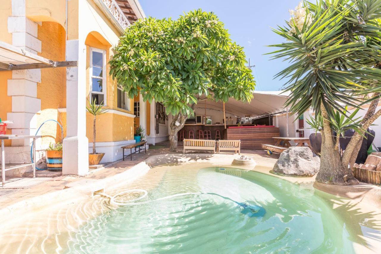 Green Elephant Backpackers Cape Town Exterior photo